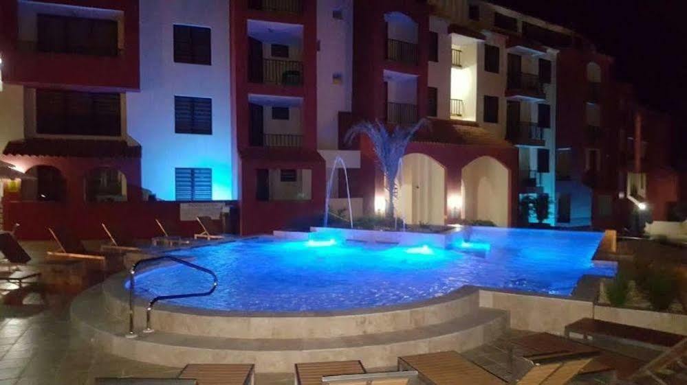 The Plaza Suites Humacao Eksteriør billede